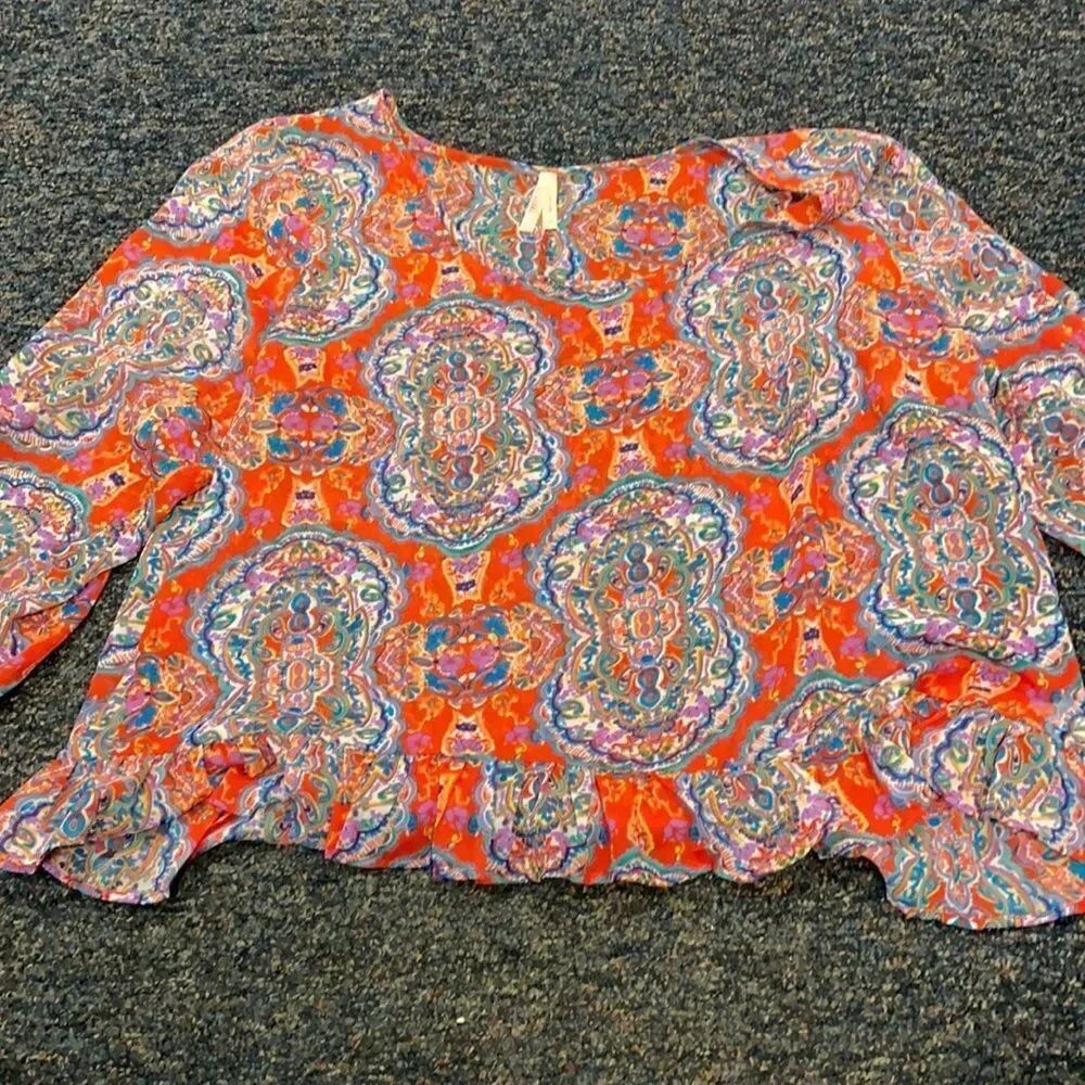Sheer Bell Bottom sleeves top sz. 2X